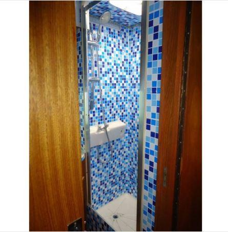 Placa de Pastilha Adesiva Resinada Tons de Azul - 28,5cm x 31cm - Papel na Parede