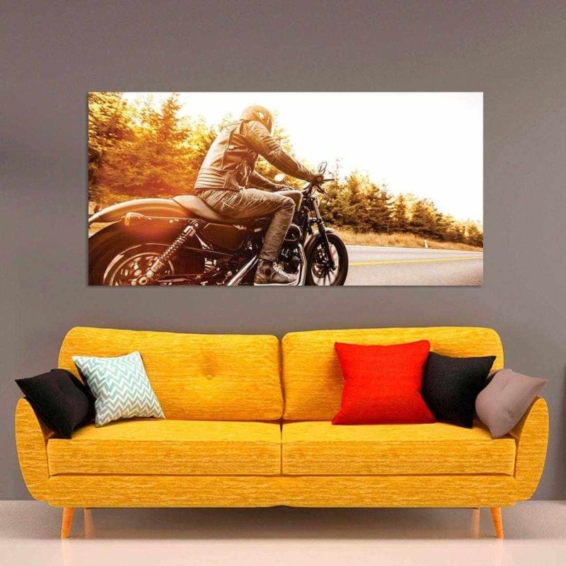 Painel Fotográfico Motociclista de Moto Custom na Estrada - Papel na Parede