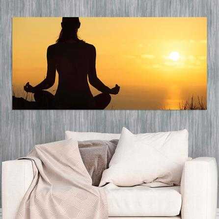 Painel Fotográfico Mulher Meditando ao Pôr do Sol - Papel na Parede