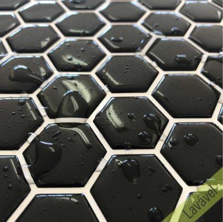 Placa de Pastilha Adesiva Resinada Hexagonal Mini Black Rejunte Branco - 24,5cm x 29cm - Papel na Parede
